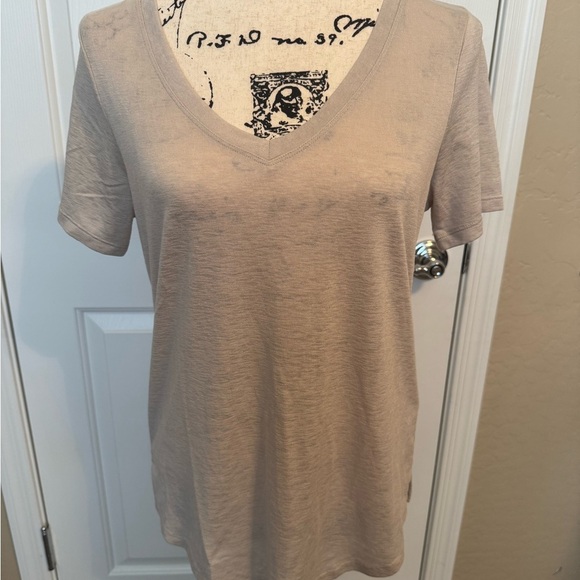Athleta Tops - Athleta Women’s Breezy Scoop V-Neck Short Sleeve Tee Size Medium EUC